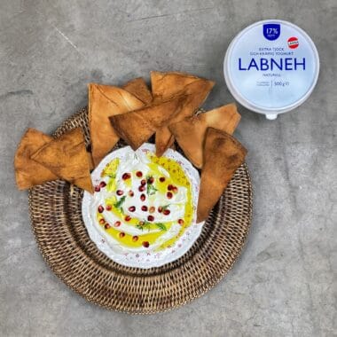 Labneh och granatäppledipp