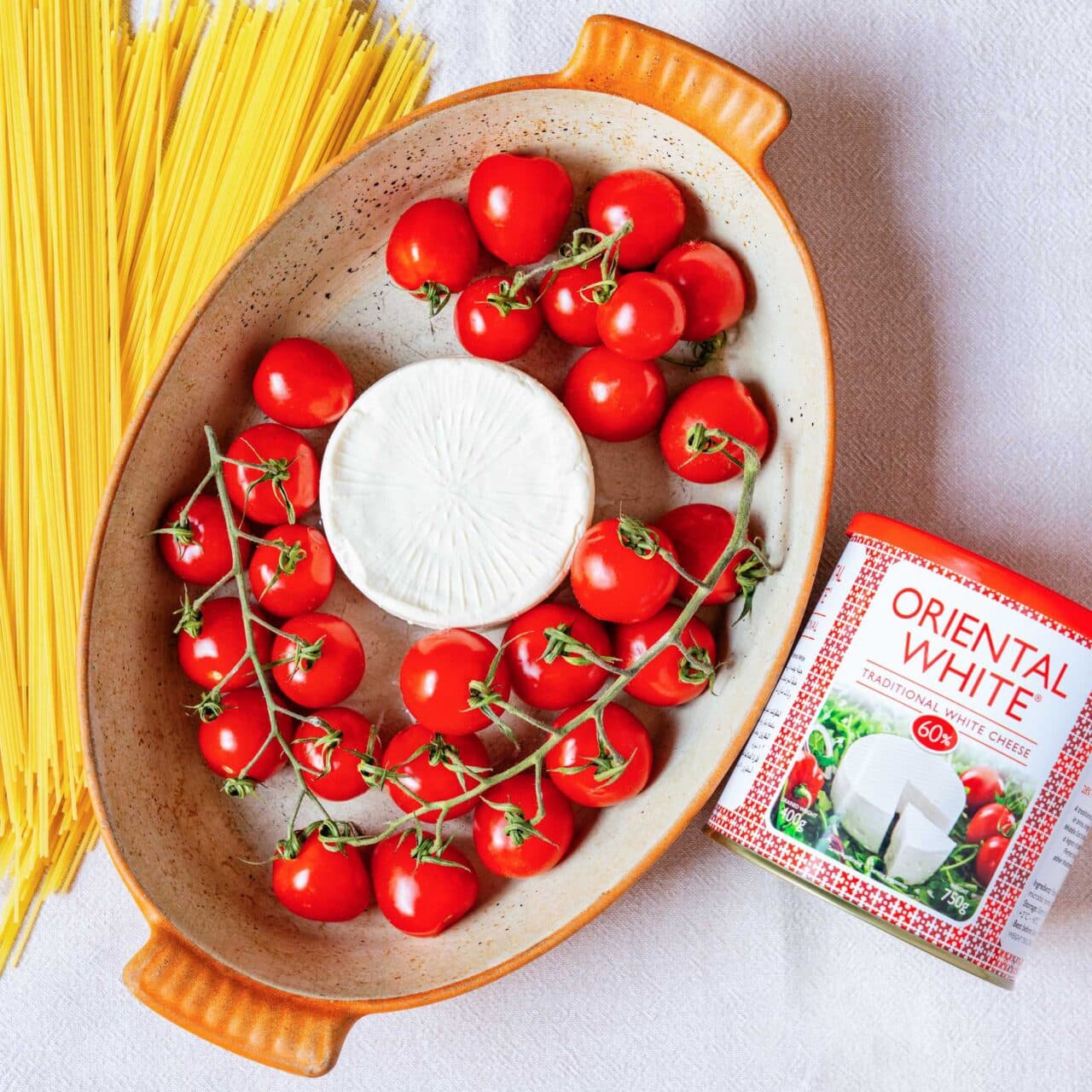 Krämig pasta med vitost och tomater