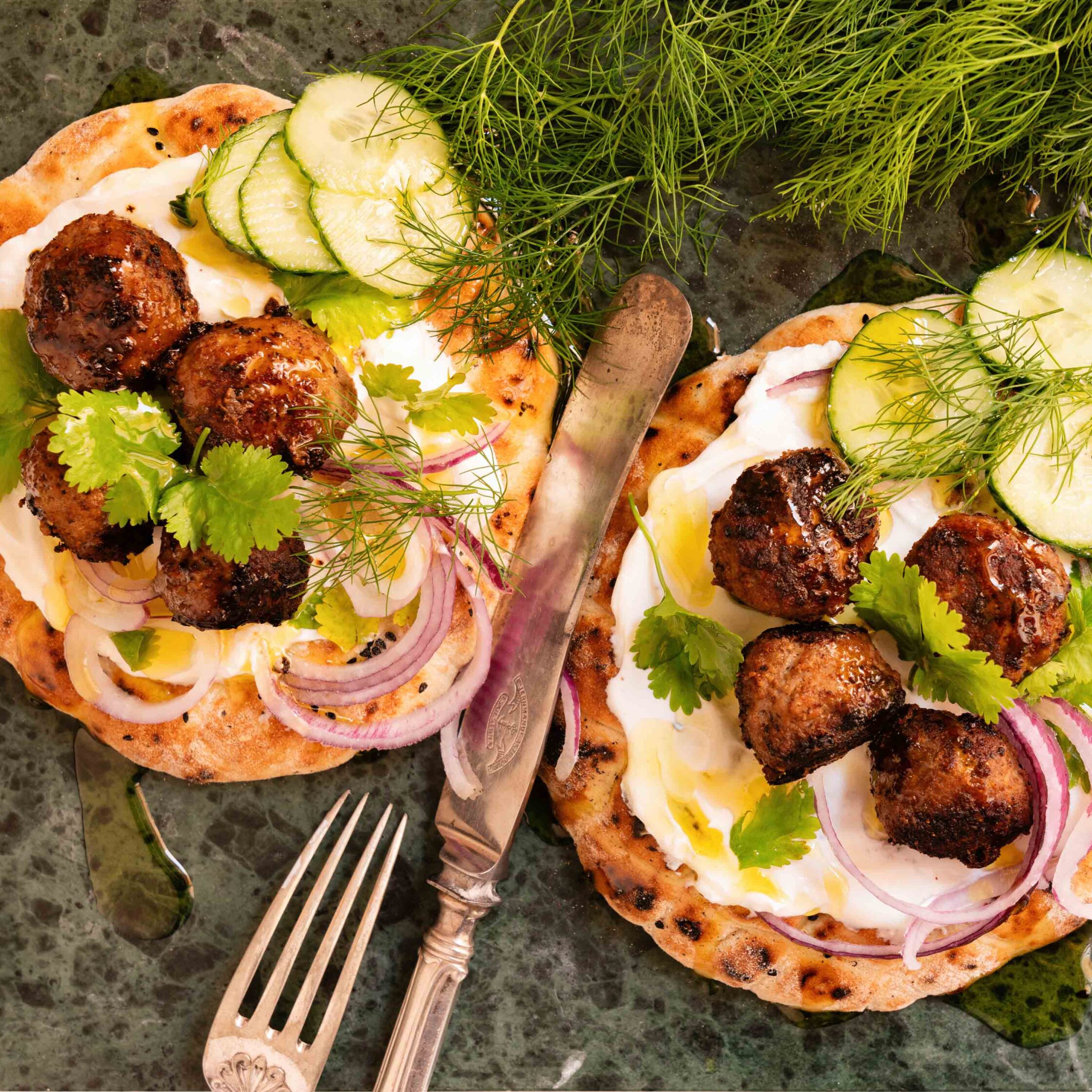 Köttbullemacka på pitabröd