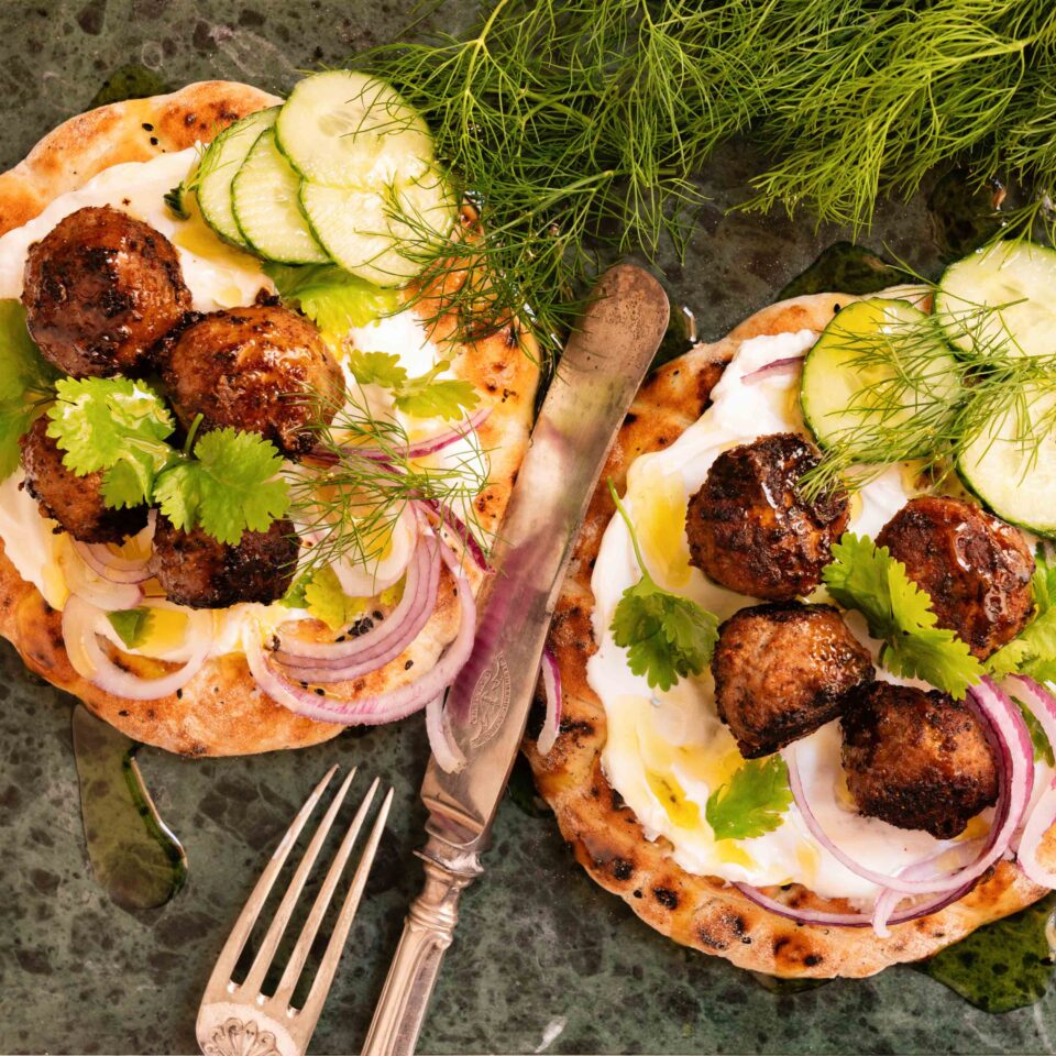 Köttbullemacka på pitabröd