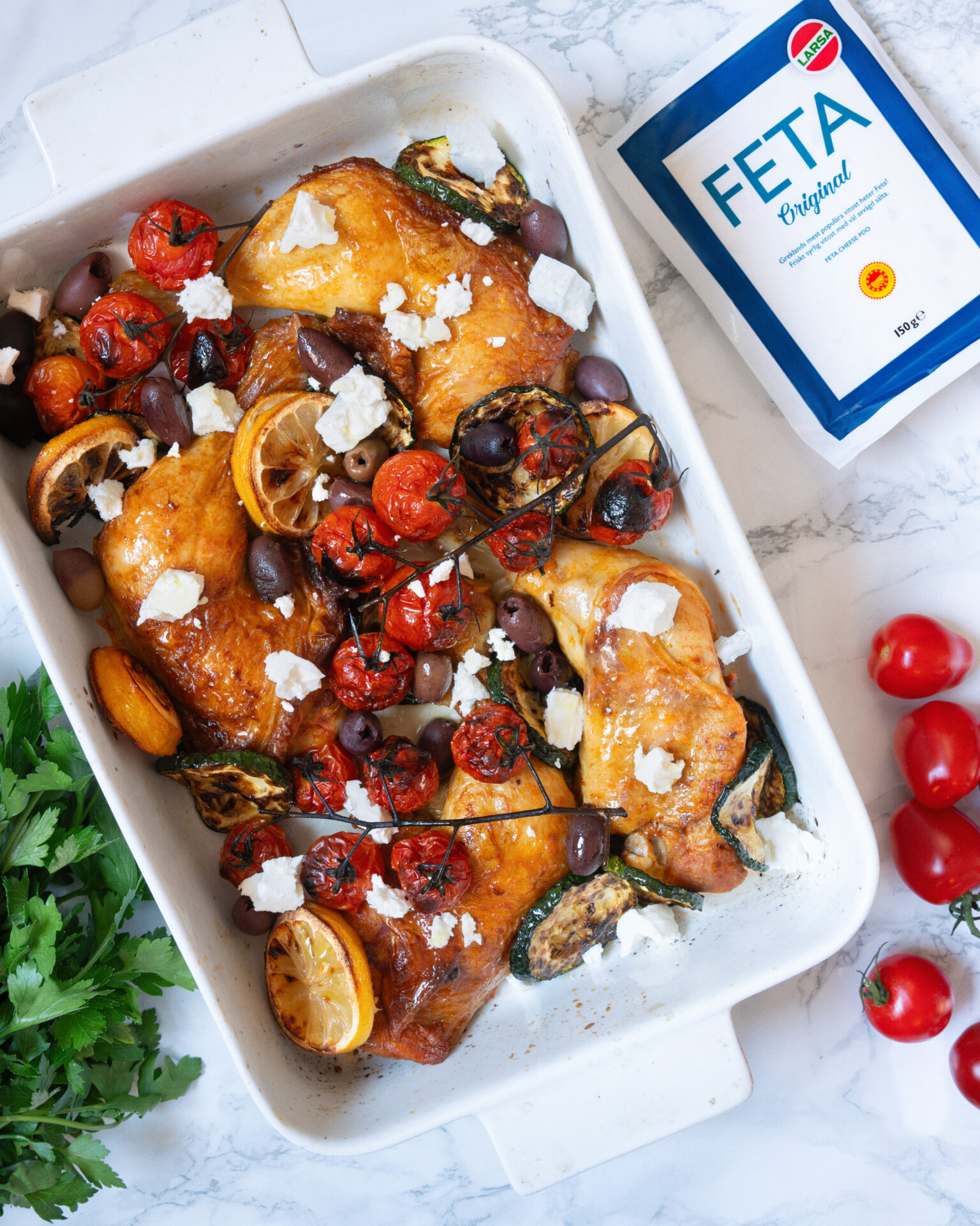 Medelhavskyckling i ugn med citron, tomater & feta